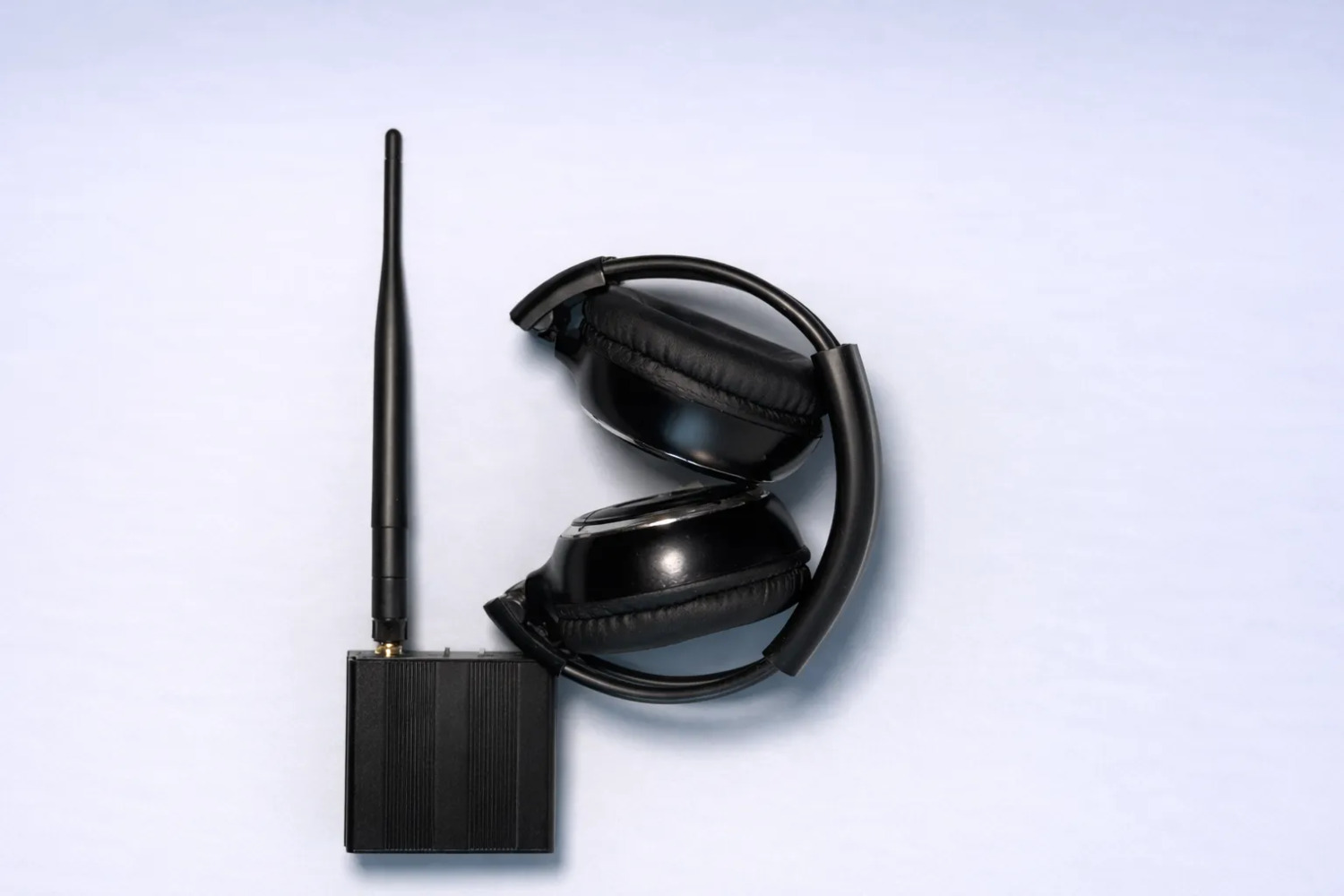 <span style="font-weight: bold;">Silent Headphones</span>
