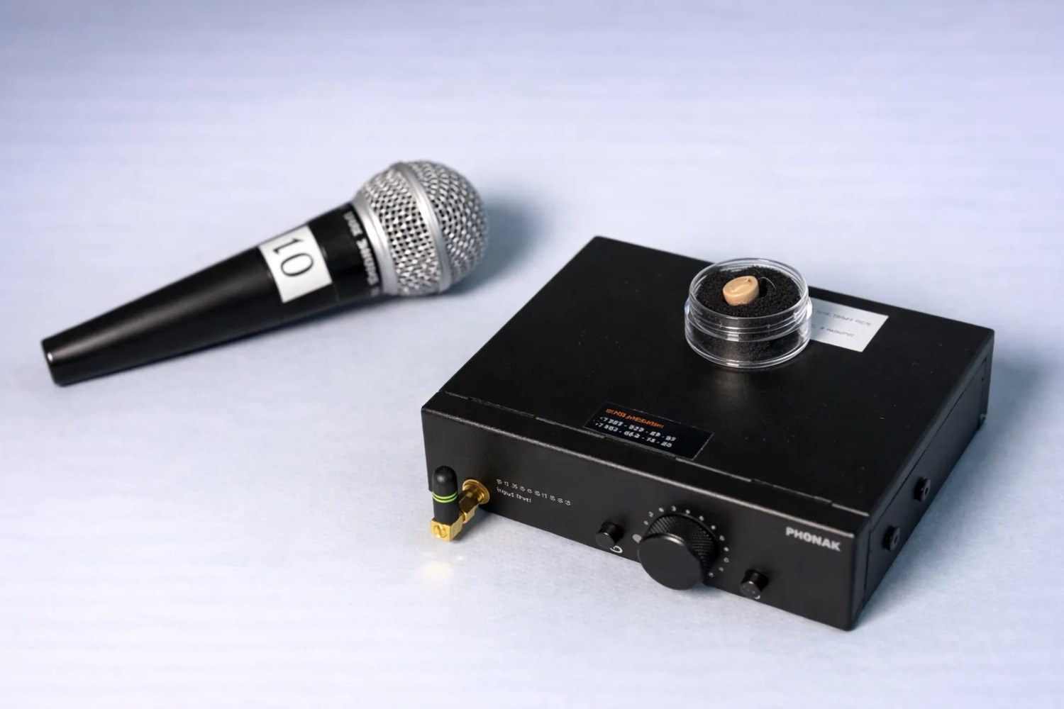 <span style="font-weight: bold;">Phonak Roger</span>