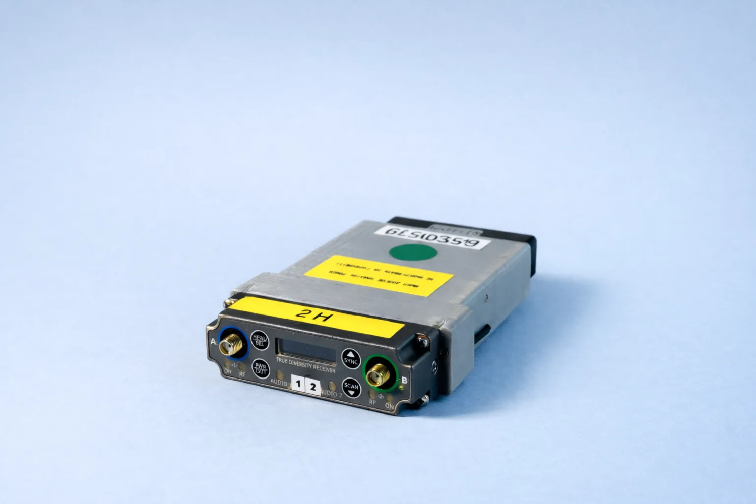 <span style="font-weight: bold;">&nbsp; Wisycom MCR 42</span><br>