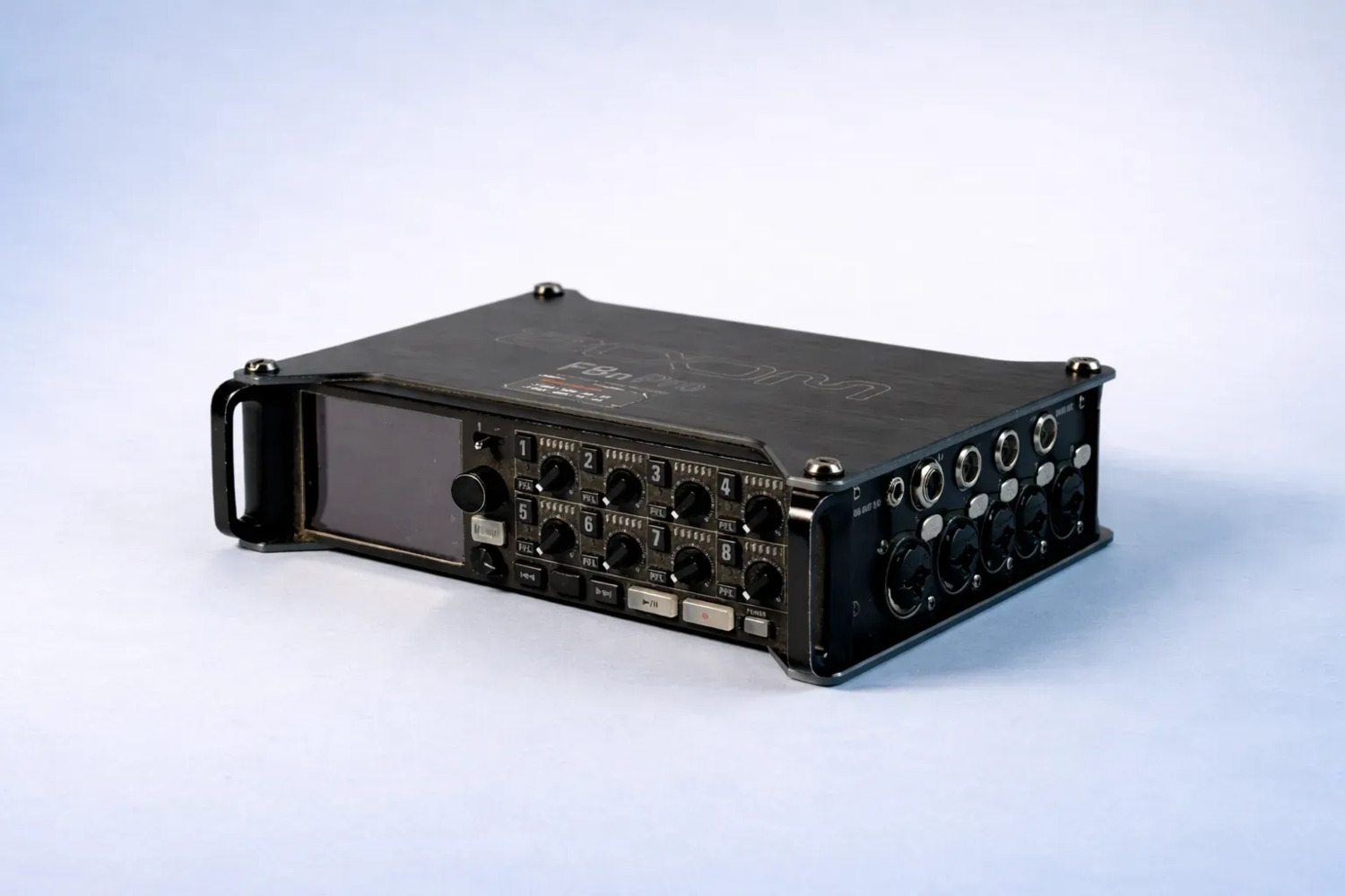 <span style="font-weight: bold;">Zoom F8N PRO</span>&nbsp;